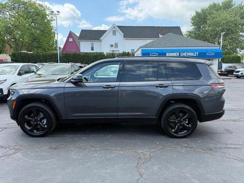 2022 Jeep Grand Cherokee L Laredo
