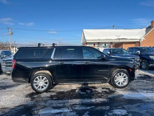 2022 Chevrolet Suburban High Country