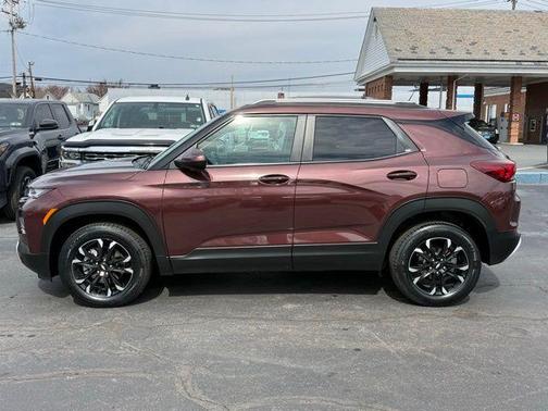 Mahogany Red Metallic 2023 Chevrolet Trailblazer LT
