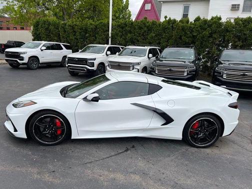 Arctic White 2023 Chevrolet Corvette Stingray w/2LT