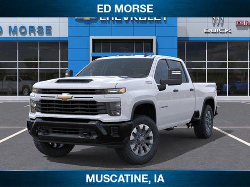 Summit White 2026 Chevrolet Silverado 2500 Custom