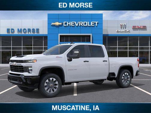 Summit White 2026 Chevrolet Silverado 2500 Custom