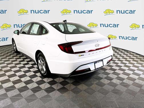 2022 Hyundai SONATA SE