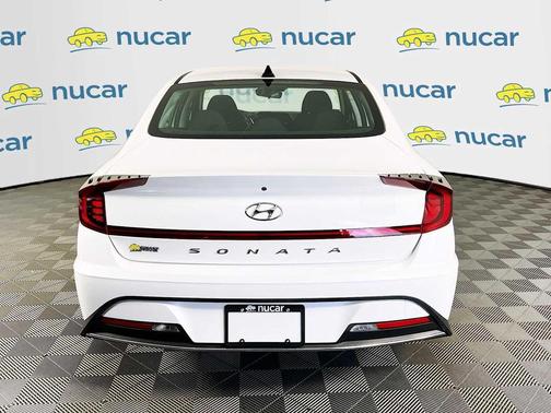2022 Hyundai SONATA SE