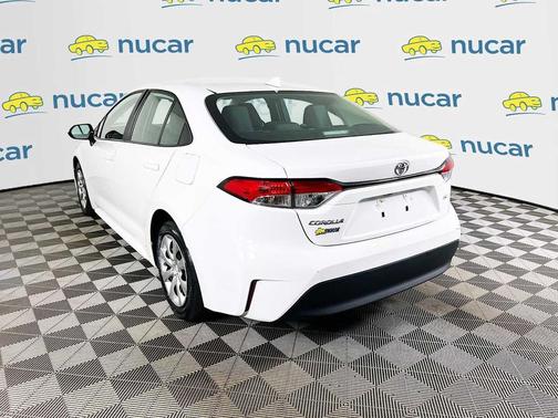 Ice Cap 2024 Toyota Corolla LE