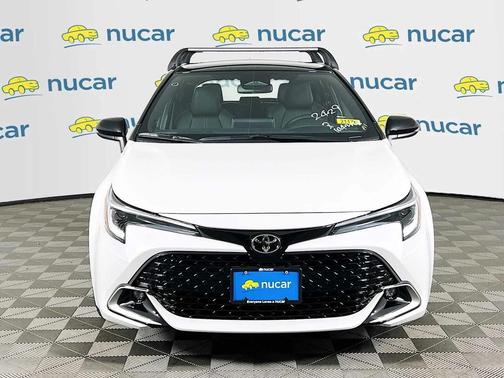 Wind Chill Pearl/Midnight Black Metallic 2026 Toyota Corolla XSE