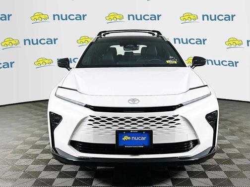 Wind Chill Pearl 2026 Toyota bZ XLE