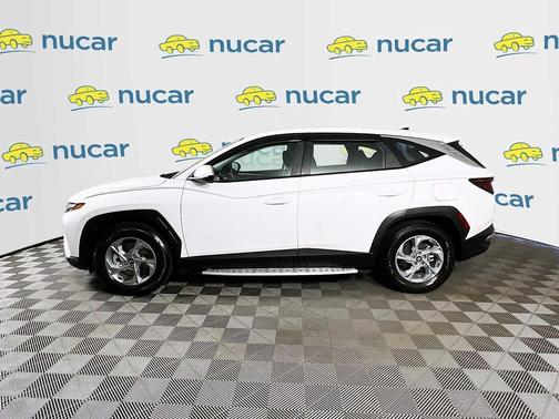 White Pearl 2024 Hyundai TUCSON SE