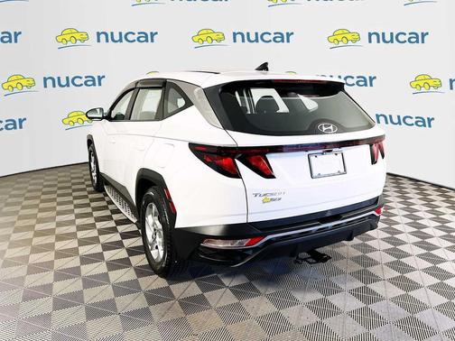 White Pearl 2024 Hyundai TUCSON SE