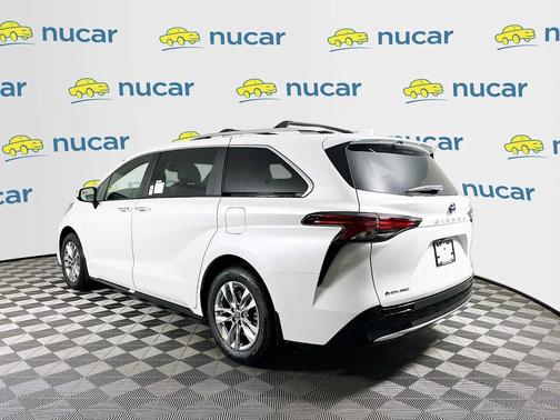 2025 Toyota Sienna Limited