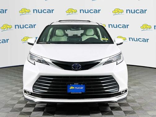 2025 Toyota Sienna Limited