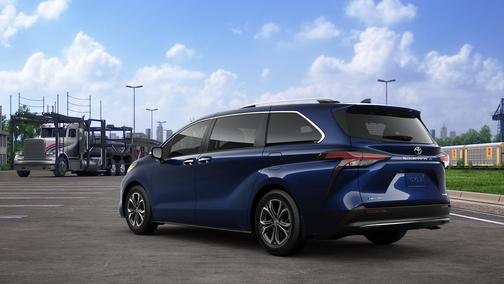 2025 Toyota Sienna Platinum 7 Passenger