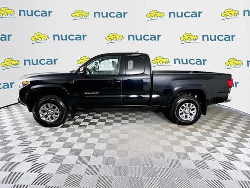 Midnight Black Metallic 2018 Toyota Tacoma SR5
