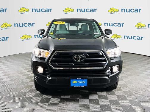 Midnight Black Metallic 2018 Toyota Tacoma SR5