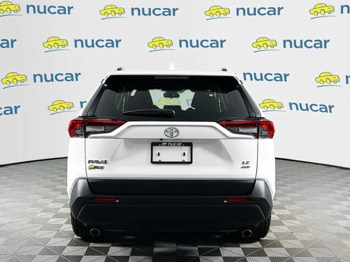 2019 Toyota RAV4 LE
