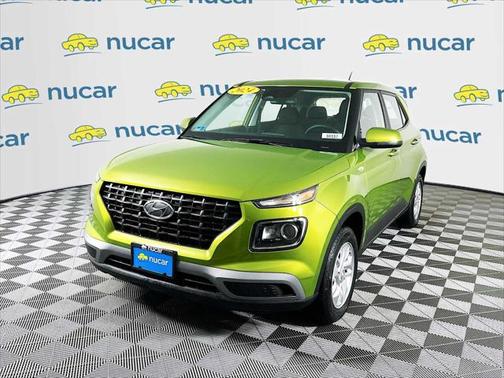 2024 Hyundai VENUE SE