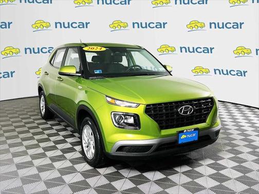 2024 Hyundai VENUE SE