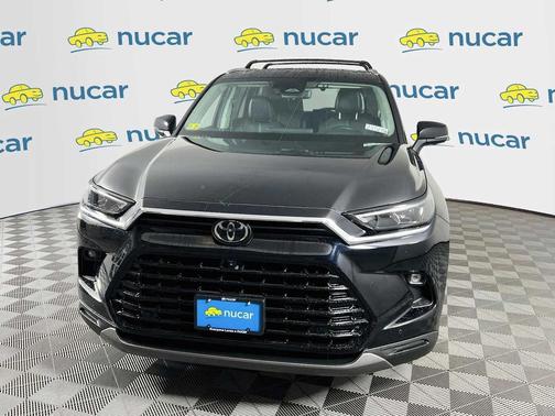 Midnight Black Metallic 2024 Toyota Grand Highlander Platinum