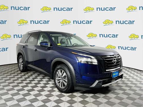 Deep Ocean Blue Pearl 2023 Nissan Pathfinder SL 4WD