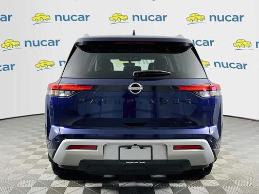 Deep Ocean Blue Pearl 2023 Nissan Pathfinder SL 4WD