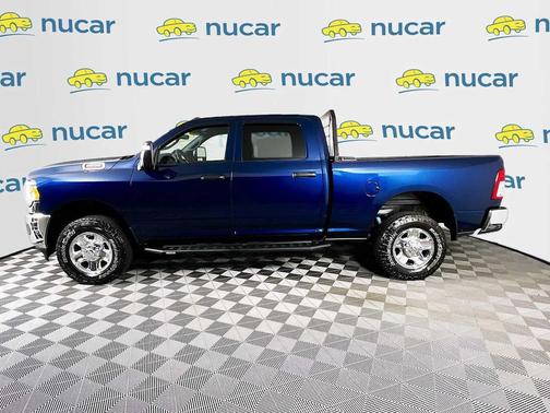 2023 RAM 2500 Tradesman Crew Cab 4x4 6'4' Box