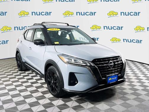 2022 Nissan Kicks SR