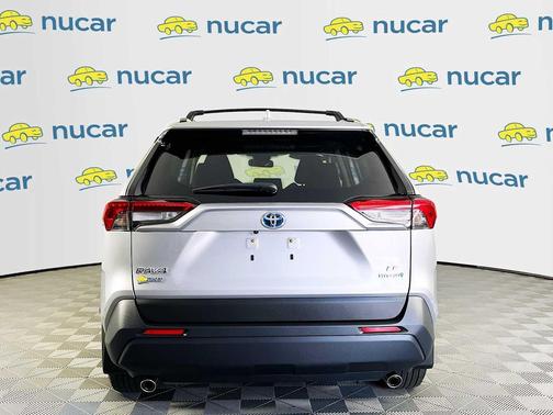 2024 Toyota RAV4 Hybrid SE