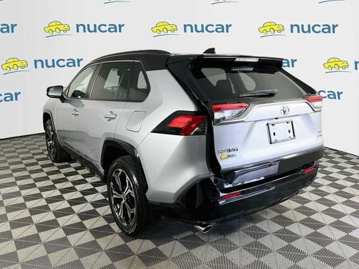 Silver Sky Metallic/Midnight Black Metallic 2025 Toyota RAV4 Hybrid SE
