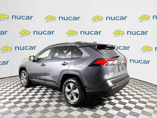 2022 Toyota RAV4 Hybrid LE