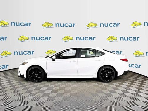 Ice Cap 2026 Toyota Camry SE