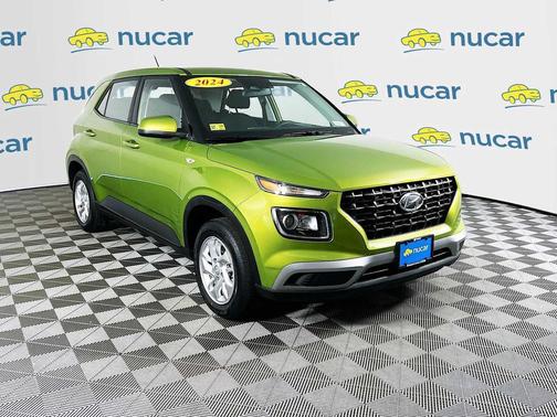 Green Apple 2024 Hyundai VENUE SE