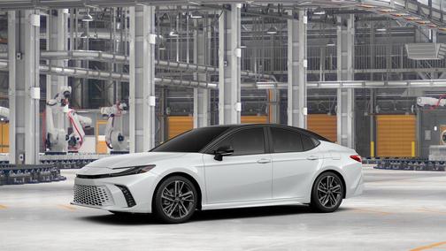 Wind Chill Pearl w/Midnight Black Metallic Roof 2026 Toyota Camry XSE