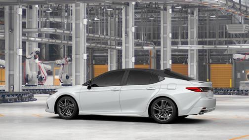 Wind Chill Pearl w/Midnight Black Metallic Roof 2026 Toyota Camry XSE