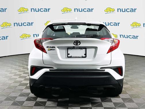 Wind Chill Pearl 2022 Toyota C-HR XLE