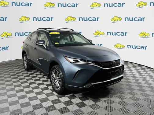 Coastal Gray Metallic 2021 Toyota Venza XLE