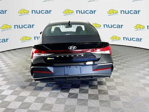 Abyss Black 2025 Hyundai ELANTRA Sport