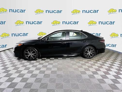 Midnight Black Metallic 2022 Toyota Camry SE