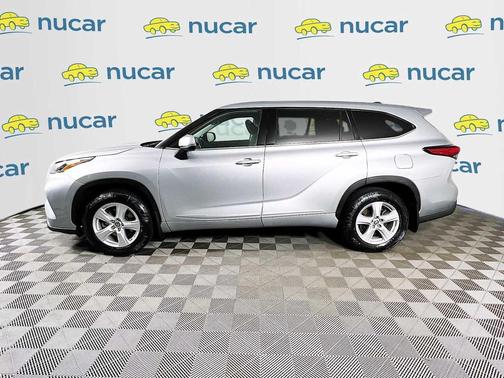 Celestial Silver Metallic 2022 Toyota Highlander LE