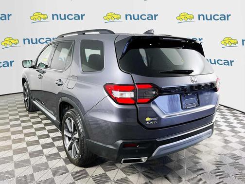 Gray 2023 Honda Pilot Touring 8-Passenger