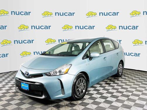 2015 Toyota Prius v Five