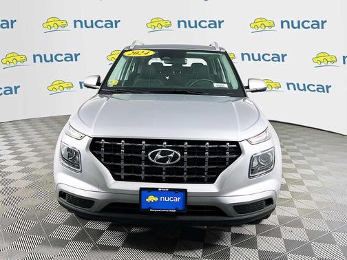 Shimmering Silver 2024 Hyundai VENUE SEL