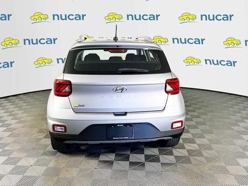 Shimmering Silver 2024 Hyundai VENUE SEL