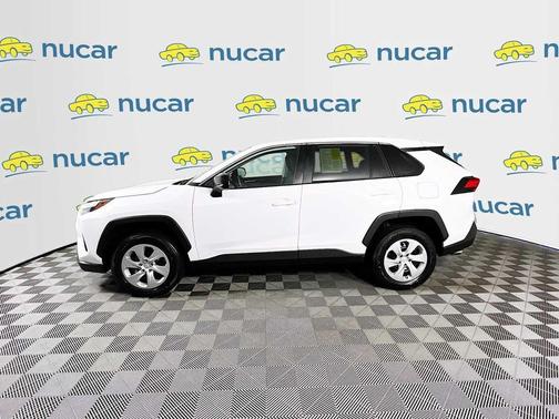 Ice Cap 2024 Toyota RAV4 LE