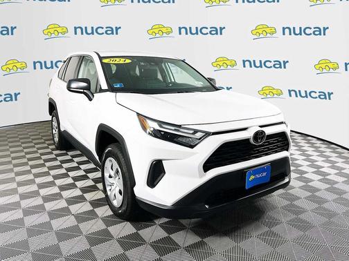 Ice Cap 2024 Toyota RAV4 LE