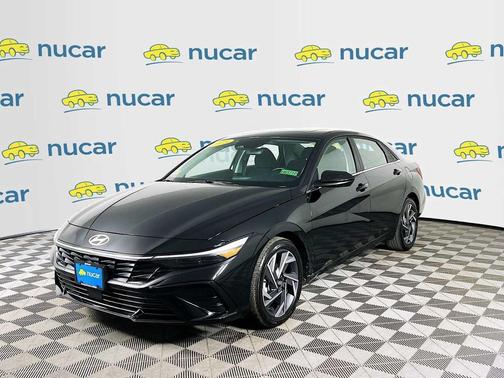 Abyss Black 2025 Hyundai ELANTRA SEL