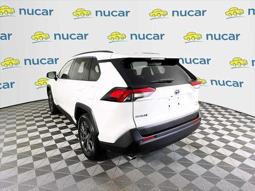 2022 Toyota RAV4 Hybrid XLE Premium