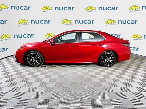 Supersonic Red 2022 Toyota Camry SE