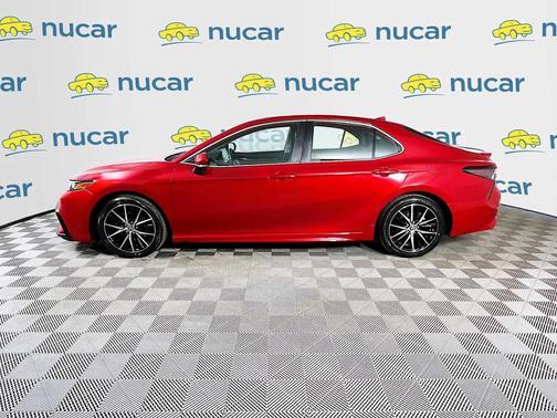 Supersonic Red 2022 Toyota Camry SE