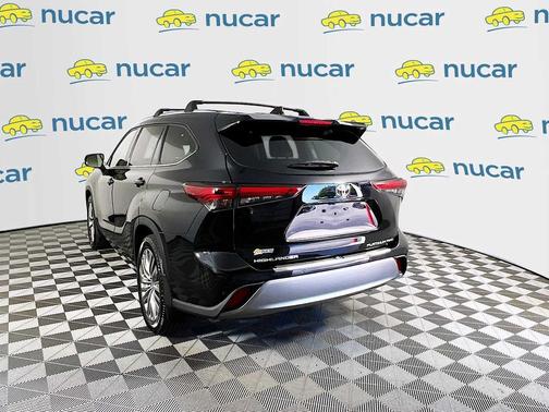 2022 Toyota Highlander Platinum