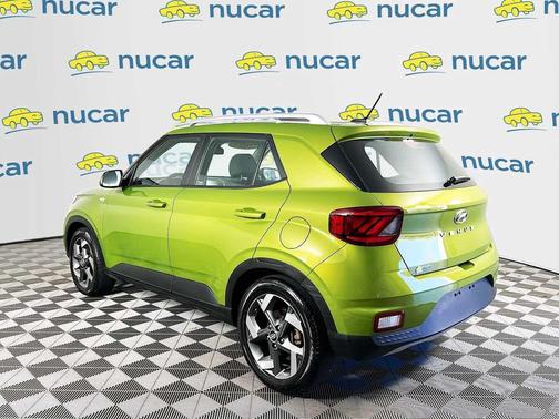 2023 Hyundai VENUE SEL